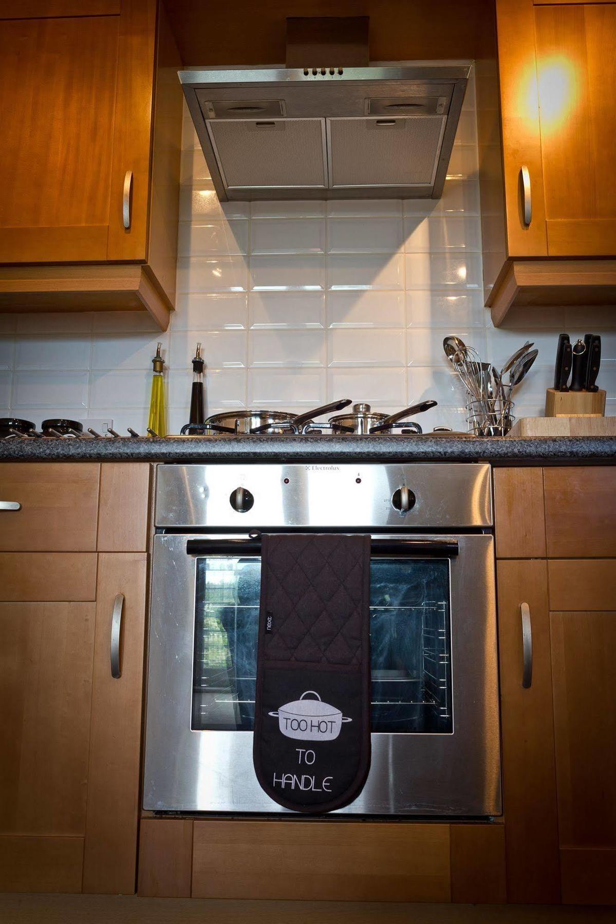 The Lindley Suite - Simple2Let Serviced Apartments Хъдърсфийлд Екстериор снимка
